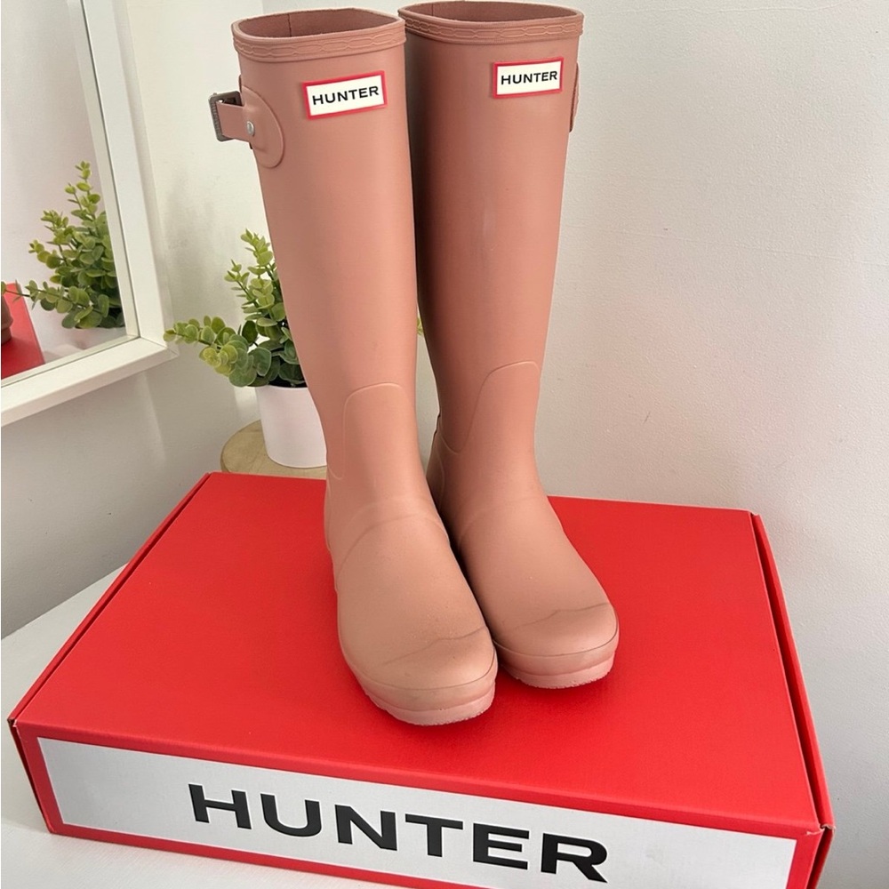Hunter Blush Tall Waterproof Boots